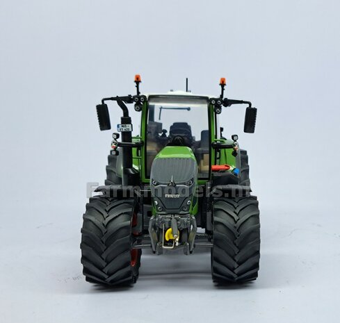 &Oslash; 61.7x 29.9 mm: Fendt 620 UH: 2x Brede banden + ALUMINIUM velgen BLANK geleverd 1:32 Farmmodels Custom Line Series 