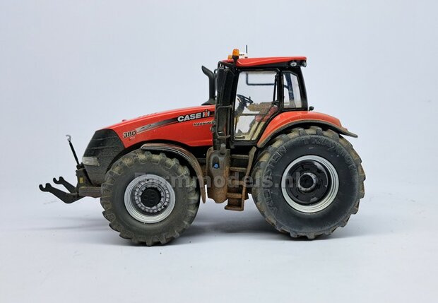 &Oslash; 58.2 mm x &Oslash; 27 mm: UNIVERSEEL: 2x Brede banden + DieCast velgen ALUMINIUM METALIC Gespoten geleverd 1:32