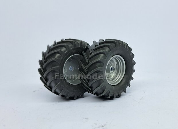 &Oslash; 58.2 mm x &Oslash; 27 mm: UNIVERSEEL: 2x Brede banden + DieCast velgen ALUMINIUM METALIC Gespoten geleverd 1:32
