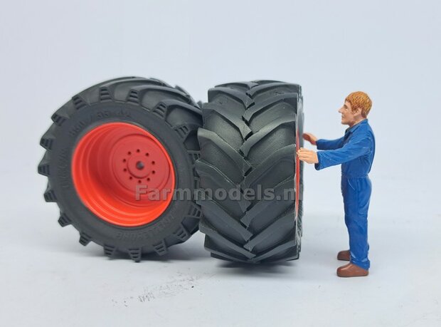 &Oslash; 61.7x 29.9 mm: Fendt 620 UH: 2x Brede banden + ALUMINIUM velgen FENDT ROOD Gespoten geleverd 1:32 Farmmodels Custom Line Series 