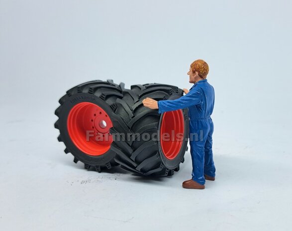 &Oslash; 47.7 x 24.2 mm: Fendt 620 UH: 2x Brede Vooras banden + ALUMINIUM velgen FENDT ROOD Gespoten geleverd 1:32 Farmmodels Custom Line Series 