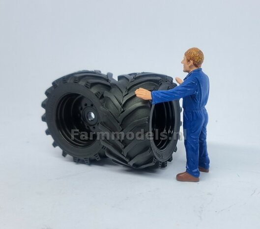 &Oslash; 47.7 x 24.2 mm: Fendt 620 UH: 2x Brede Vooras banden + ALUMINIUM velgen ZWART GLANS Gespoten geleverd 1:32 Farmmodels Custom Line Series 