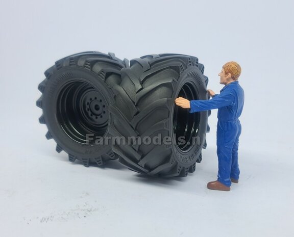&Oslash; 61.7x 29.9 mm: Fendt 620 UH: 2x Brede banden + ALUMINIUM velgen ZWART GLANS Gespoten geleverd 1:32 Farmmodels Custom Line Series 