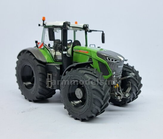 &Oslash; 70.6 x 30.4 mm: FENDT 942 Wiking: 2x Michelin Axiobib2 Banden + RESIN Velgen ZWART GLANS Gespoten geleverd 1:32    Farmmodels Premium Line Series  HALF MEI 2025 LEVERBAAR