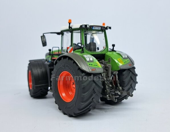 VERBOUWD: FENDT 942 Wiking met MICHELIN Axiobib2 Banden, RODE velgen &amp; VarioGrip, eindvertragingen en spatborden voor- &amp; achteras 1:32 077865-REB-RED  MEI 2025