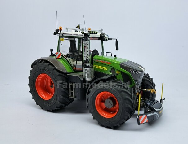 2x Afdekplaat &Oslash; 7.5 mm t.b.v. FENDT 942 Wiking ACHTERAS VELG Michelin Axiobib2 band &nbsp;Resin, FENDT 942 CHASSIS GRIJS Gespoten geleverd 1:32 Farmmodels Premium Line