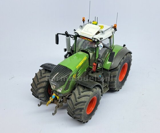 FENDT 939 DEMPER POT met BESCHERMKAP, perfect passend op de Fendt 939 Vario S4 van Wiking. RESIN, BLANK Geleverd geschikt voor uitlaat &Oslash; 4,2 mm  1:32  