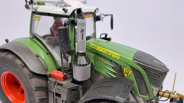 FENDT 939 DEMPER POT met BESCHERMKAP, perfect passend op de Fendt 939 Vario S4 van Wiking Resin, ZWART &amp; CHROOM Gespoten geschikt voor uitlaat &Oslash; 4,2 mm  1:32  