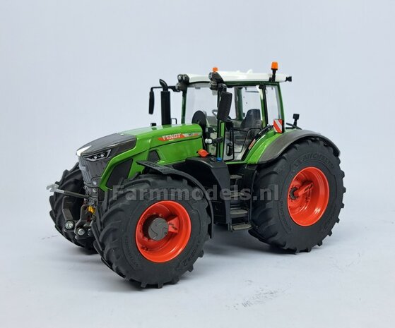 VERBOUWD: FENDT 942 Wiking met MICHELIN Axiobib2 Banden, FENDT TERRA-RED ROOD velgen &amp; VarioGrip, eindvertragingen, spatborden voor- &amp; achteras 1:32 077865-REB-RED  