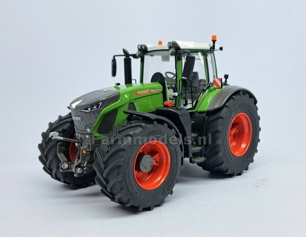 VERBOUWD: FENDT 942 Wiking met MICHELIN Axiobib2 Banden, FENDT TERRA-RED ROOD velgen &amp; VarioGrip, eindvertragingen, spatborden voor- &amp; achteras 1:32 077865-REB-RED  