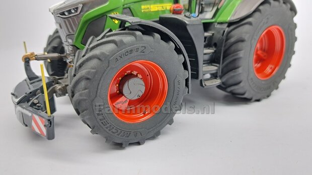 &Oslash; 56.7 x 26.1 mm: FENDT 942 Wiking: 2x Michelin Axiobib2 Banden + Resin Velgen FENDT TERRA-RED ROOD Gespoten geleverd 1:32    Farmmodels Premium Line Series  