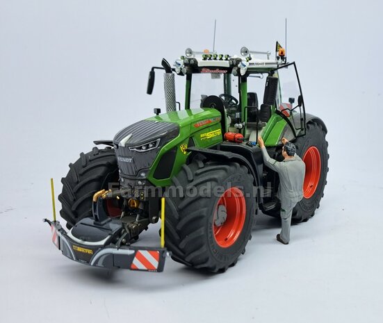 &Oslash; 56.7 x 26.1 mm: FENDT 942 Wiking: 2x Michelin Axiobib2 Banden + Resin Velgen FENDT TERRA-RED ROOD Gespoten geleverd 1:32    Farmmodels Premium Line Series  