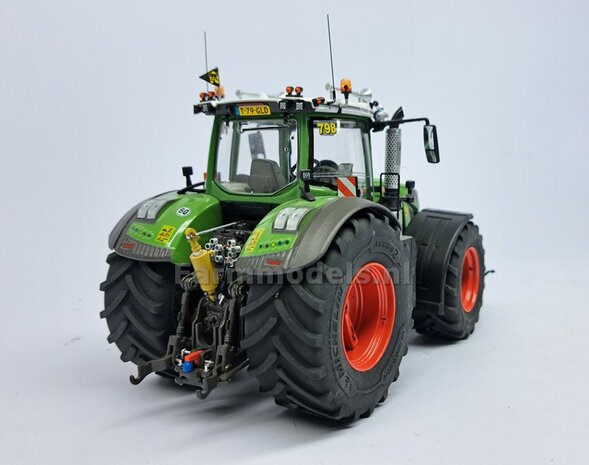 &Oslash; 56.7 x 26.1 mm: FENDT 942 Wiking: 2x Michelin Axiobib2 Banden + Resin Velgen FENDT TERRA-RED ROOD Gespoten geleverd 1:32    Farmmodels Premium Line Series  