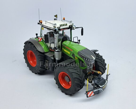 &Oslash; 56.7 x 26.1 mm: FENDT 942 Wiking: 2x Michelin Axiobib2 Banden + Resin Velgen FENDT TERRA-RED ROOD Gespoten geleverd 1:32    Farmmodels Premium Line Series  