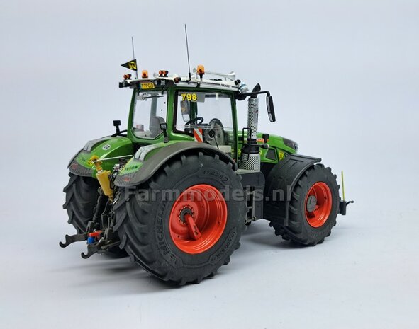 &Oslash; 70.6 x 30.4 mm: FENDT 942 Wiking: 2x Michelin Axiobib2 Banden + Resin Velgen FENDT TERRA-RED ROOD Gespoten geleverd 1:32    Farmmodels Premium Line Series  