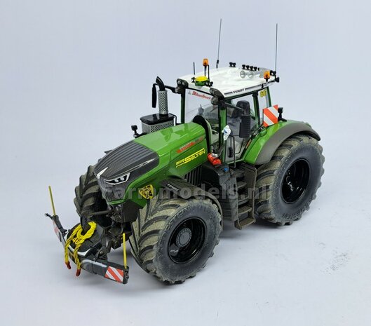 FENDT 1050 DEMPER POT met BESCHERMKAP, perfect passend op de Fendt 1050 Gen2 van Wiking. RESIN, BLANK Geleverd geschikt voor uitlaat &Oslash; 4,2 mm  1:32  