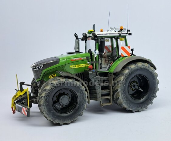 FENDT 1050 DEMPER POT met BESCHERMKAP, perfect passend op de Fendt 1050 Gen2 van Wiking. RESIN, BLANK Geleverd geschikt voor uitlaat &Oslash; 4,2 mm  1:32  