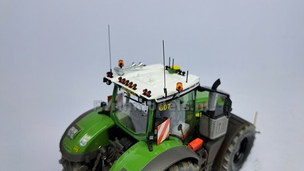 FENDT 1050 DEMPER POT met BESCHERMKAP, perfect passend op de Fendt 1050 Gen2 van Wiking. RESIN, BLANK Geleverd geschikt voor uitlaat &Oslash; 4,2 mm  1:32  