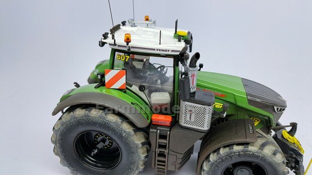 FENDT 1050 DEMPER POT met BESCHERMKAP, perfect passend op de Fendt 1050 Gen2 van Wiking. RESIN, BLANK Geleverd geschikt voor uitlaat &Oslash; 4,2 mm  1:32  