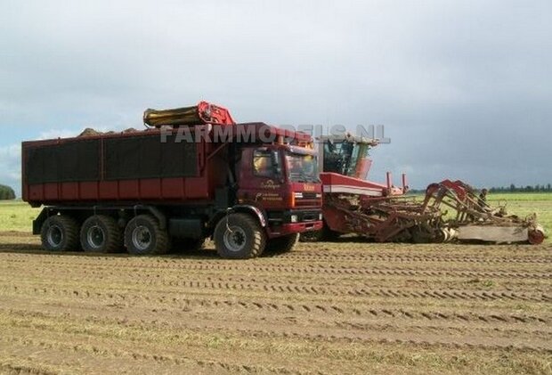 &Oslash; 43 x 24 mm: 2x Vredestein Flotation Trac 750/45 R26,5 banden  ZONDER VELGEN 1:32  
