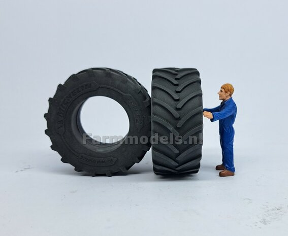 &Oslash; 70.6 x 30.4 mm: 2x Michelin Axiobib2 Banden ZONDER Velgen. Velggat band ong.: &Oslash; 36.6 mm   1:32    Farmmodels  Premium Line Series  