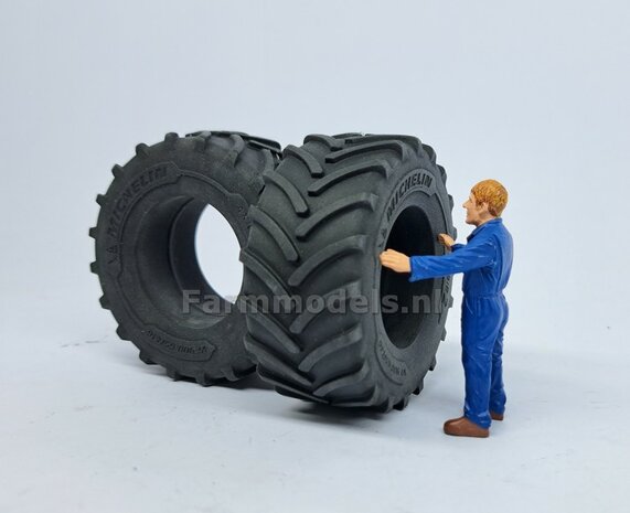&Oslash; 70.6 x 30.4 mm: 2x Michelin Axiobib2 Banden ZONDER Velgen. Velggat band ong.: &Oslash; 36.6 mm   1:32    Farmmodels  Premium Line Series  