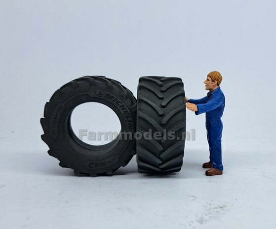 &Oslash; 56.7 x 26.1 mm: 2x Michelin Axiobib2 Banden ZONDER Velgen. Velggat band ong.: &Oslash; 30.8 mm   1:32    Farmmodels  Premium Line Series  