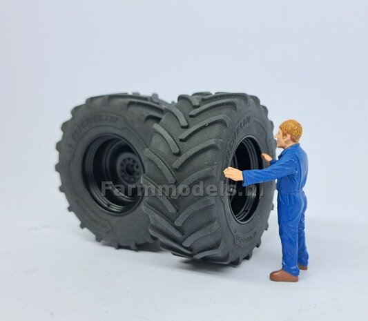 &Oslash; 70.6 x 30.4 mm: FENDT 942 Wiking: 2x Michelin Axiobib2 Banden + RESIN Velgen ZWART GLANS Gespoten geleverd 1:32    Farmmodels Premium Line Series 