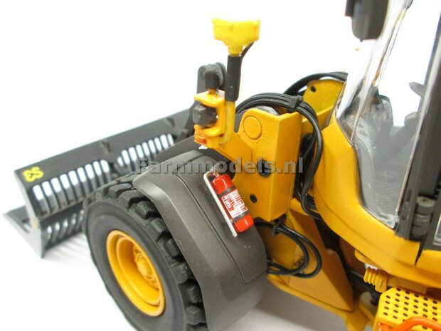 &Oslash; 47.3 mm: VOLVO L60H: 2x brede Shovel banden + ALUMINIUM velgen VOLVO GEEL Gespoten geleverd geschikt voor Volvo L60H serie agri Collectables 1:32  