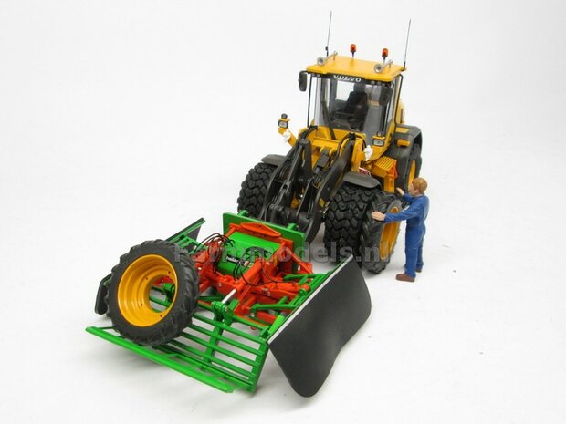 &Oslash; 47.3 mm: 2x Dubbellucht Shovel banden + ALUMINIUM velgen VOLVO GEEL Gespoten geleverd passend in de Aluminium Farmmodels Volvo L60H serie  1:32         