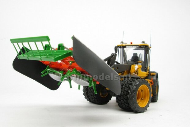 &Oslash; 47.3 mm: 2x Dubbellucht Shovel banden + ALUMINIUM velgen VOLVO GEEL Gespoten geleverd passend in de Aluminium Farmmodels Volvo L60H serie  1:32         