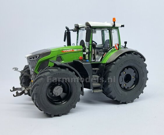 &Oslash;30 mm x 8 mm hoog: 2x FENDT 942 Wiking WIELGEWICHTEN  Materiaal:&nbsp;Resin ZWART GLANS Gespoten geleverd &nbsp;1:32 &nbsp; Farmmodels Premium Line  