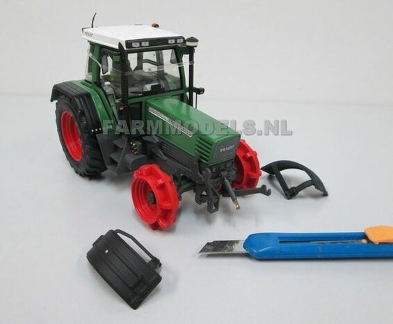 &Oslash; 53.5 x 32 mm: Fendt 824/ 926 Gen I WT: 2x Michelin Mega XBIB banden + ALU. velgen FENDT ROOD Gespoten geleverd o.a. geschikt voor de Fendt 824/ 926 Gen I Weise Toys 1:32        