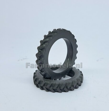 &Oslash; 45.6 x 7.5 mm: 2x CULTUUR BANDEN ZONDER VELGEN 1:32  