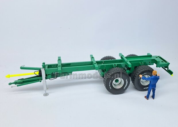 KOMPLEET (Tebbe) Tandemasser CHASSIS met 1x stuuras, dissel, aftakas, verlichtting etc, perfect als basis voor je zelfbouw chassis 1:32                  