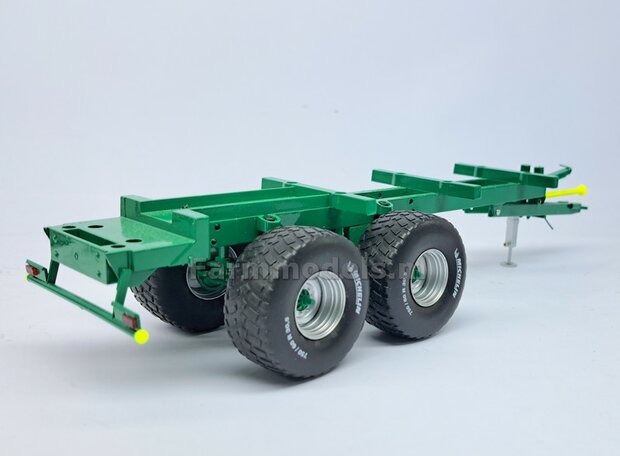 KOMPLEET (Tebbe) Tandemasser CHASSIS met 1x stuuras, dissel, aftakas, verlichtting etc, perfect als basis voor je zelfbouw chassis 1:32                  