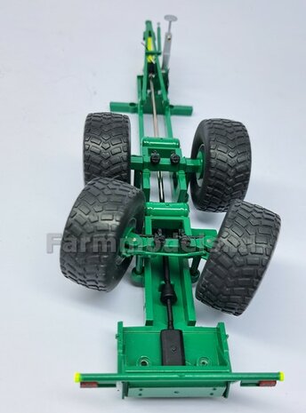 KOMPLEET (Tebbe) Tandemasser CHASSIS met 1x stuuras, dissel, aftakas, verlichtting etc, perfect als basis voor je zelfbouw chassis 1:32                  