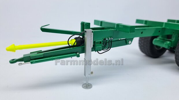KOMPLEET (Tebbe) Tandemasser CHASSIS met 1x stuuras, dissel, aftakas, verlichtting etc, perfect als basis voor je zelfbouw chassis 1:32                  