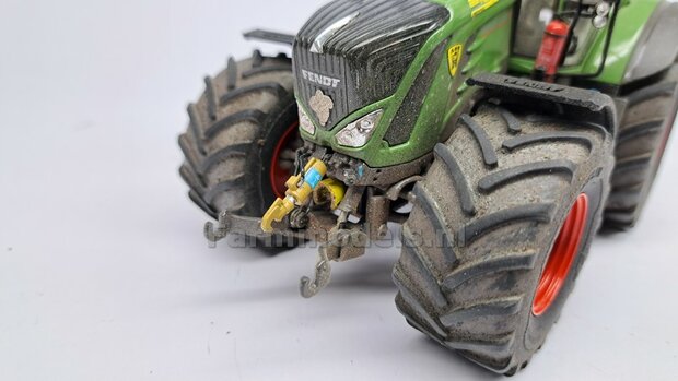 &Oslash; 70.3 x 30.4 mm: FENDT 939 Facelift Wiking: 2x Michelin Axiobib2 Banden + Resin Velgen FENDT ROOD Gespoten + MESSING AS en POLY-STRIP 1:32  BEGIN JUNI LEVERBAAR