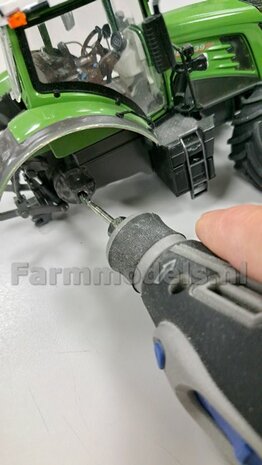 &Oslash; 70.3 x 30.4 mm: FENDT 939 Facelift Wiking: 2x Michelin Axiobib2 Banden + Resin Velgen FENDT ROOD Gespoten + MESSING AS en POLY-STRIP 1:32  BEGIN JUNI LEVERBAAR