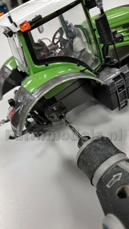 &Oslash; 70.3 x 30.4 mm: FENDT 939 Facelift Wiking: 2x Michelin Axiobib2 Banden + Resin Velgen FENDT ROOD Gespoten + MESSING AS en POLY-STRIP 1:32  BEGIN JUNI LEVERBAAR