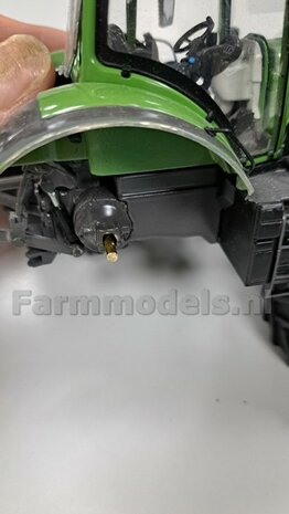 &Oslash; 70.3 x 30.4 mm: FENDT 939 Facelift Wiking: 2x Michelin Axiobib2 Banden + Resin Velgen FENDT ROOD Gespoten + MESSING AS en POLY-STRIP 1:32  BEGIN JUNI LEVERBAAR
