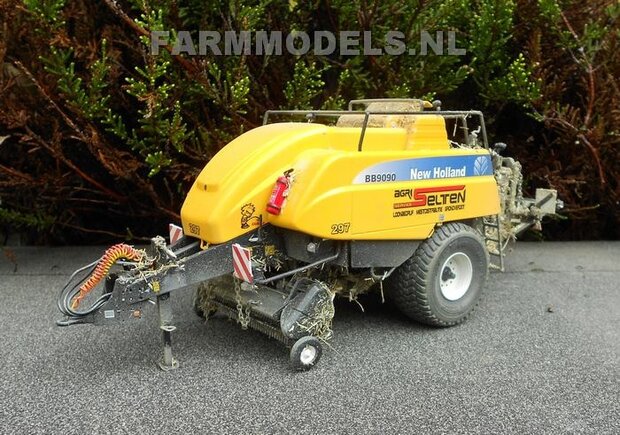 &Oslash; 52 mm: 2x Michelin Cargo X Bib 850/50 R30.5 banden met zilvergrijs gespoten aluminium velgen 1:32  