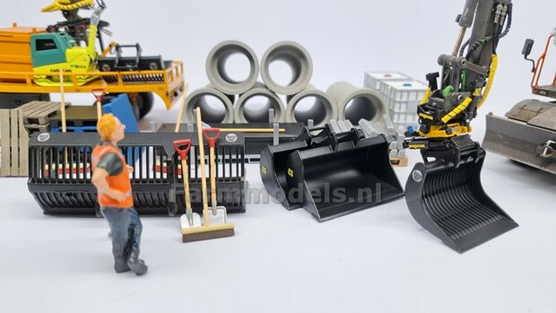 Puinriek 43.9 mm breed RESIN Blank geleverd t.b.v. S60 KOPPELING (o.a. Engcon draaikantelstuk met S60 koppeling, Volvo EWR150 &amp; Atlas  160W mobiele kranen van AT) 1:32  