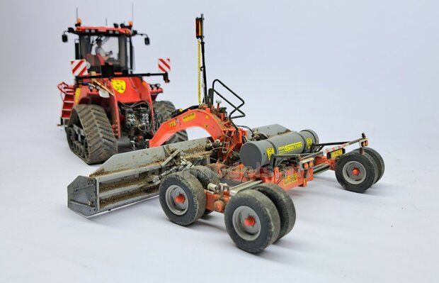 2x TOPCON LS-B200 Machine Ontvanger + gele stroomdraad t.b.v. montage op &Oslash;2mm pijp  RESIN onderdelen BLANK geleverd +  Pr&eacute;-Cut Decal stickerset   1:32                