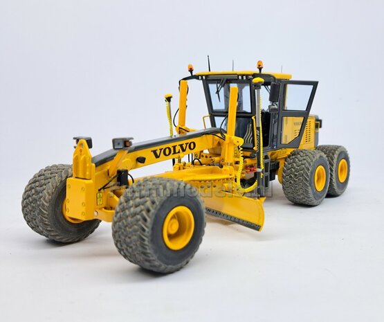 3x TOPCON logo&#039;s ZILVER/ ZWART, Geschikt voor &quot;Omwikkelen&quot; PIJP &Oslash; 2mm   1:32  Farmmodels.nl
