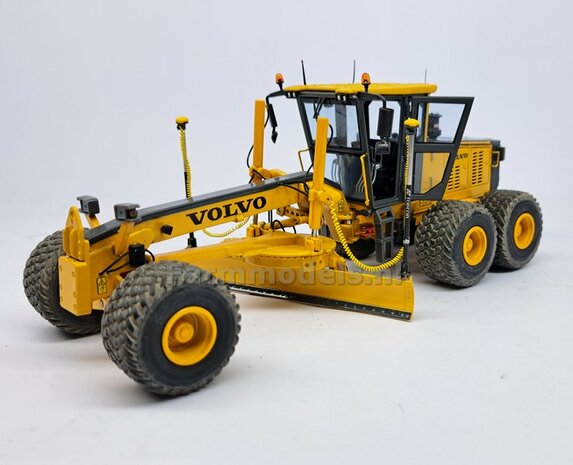 3x TOPCON logo&#039;s ZILVER/ ZWART, Geschikt voor &quot;Omwikkelen&quot; PIJP &Oslash; 2mm   1:32  Farmmodels.nl