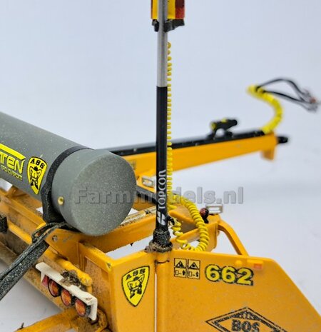 3x TOPCON logo&#039;s ZILVER/ ZWART, Geschikt voor &quot;Omwikkelen&quot; PIJP &Oslash; 2mm   1:32  Farmmodels.nl