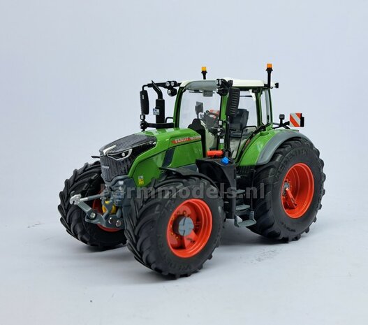 &Oslash; 67.7 x 31.2 mm: FENDT 728: 2x Vredestein Banden met RESIN velgen FENDT TERRA RED Gespoten geleverd  1:32   Farmmodels Premium Line Series 