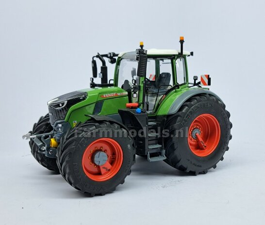 &Oslash; 67.7 x 31.2 mm: FENDT 728: 2x Vredestein Banden met RESIN velgen FENDT TERRA RED Gespoten geleverd  1:32   Farmmodels Premium Line Series 